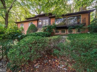 4008 38th Pl N, Arlington, VA 22207