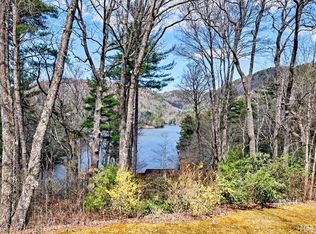 18 Emerald Ridge Rd UNIT 106, Sapphire, NC 28774