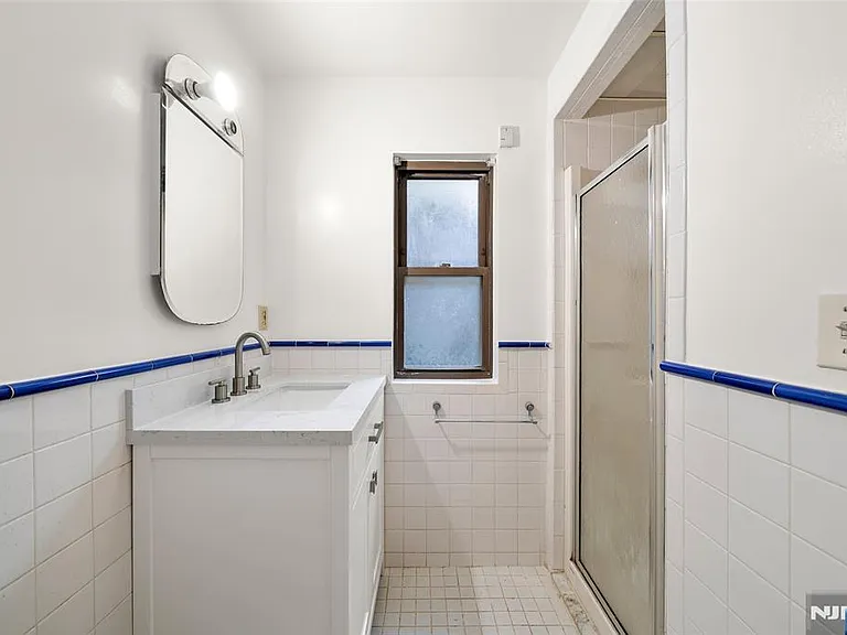 408 Elizabeth St #A — Photo 28