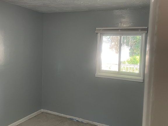 4th image of 22613 Sharrow Ave