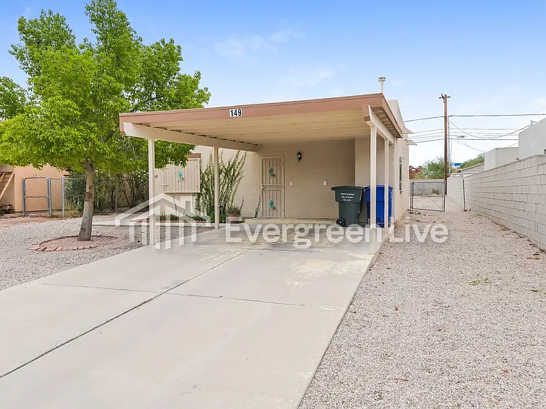 149 W Lee St — Photo 2