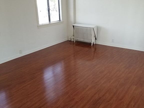 5th image of 801 Gramercy Dr APT 208