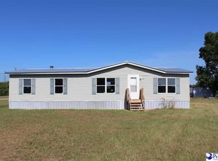 900 Champion Ln, Bennettsville, SC 29512