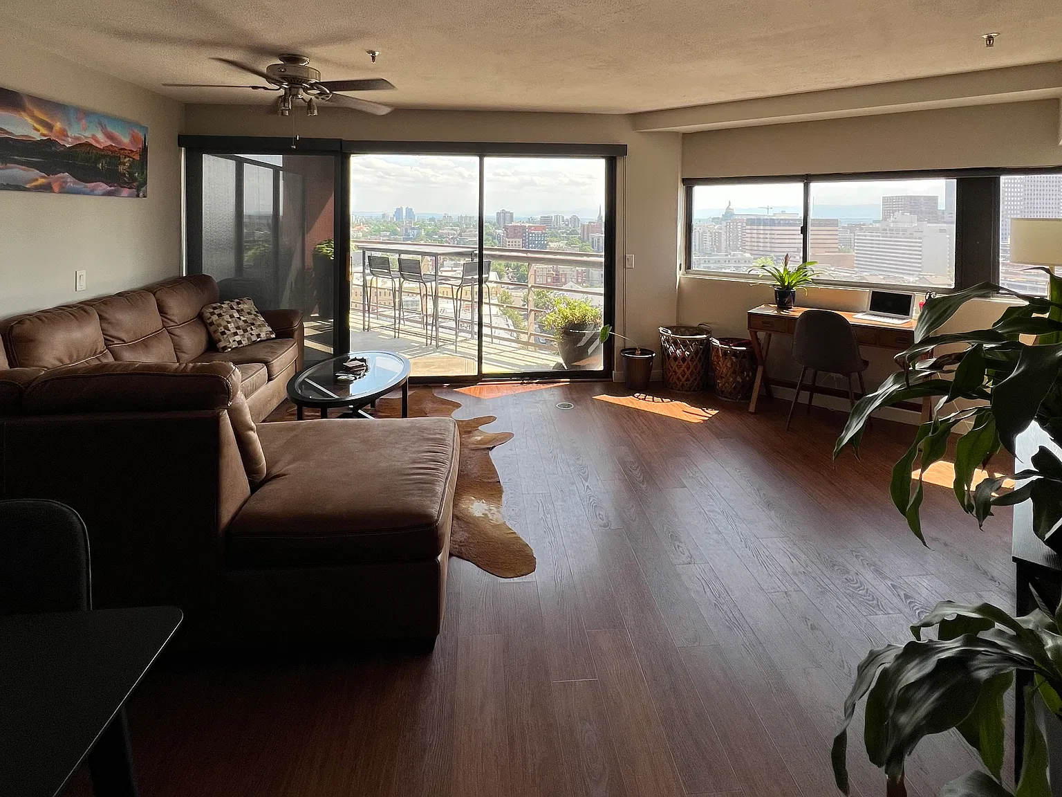 100 Park Ave W — Photo 2