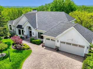 7170 Kenmare Dr, Bloomington, MN 55438