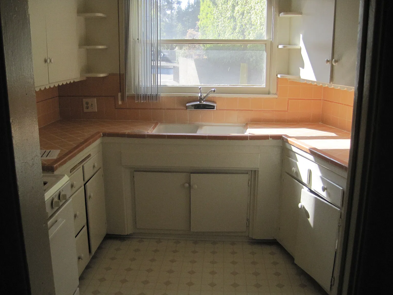 1 bed, 650 sqft, $2,250 — Photo 4
