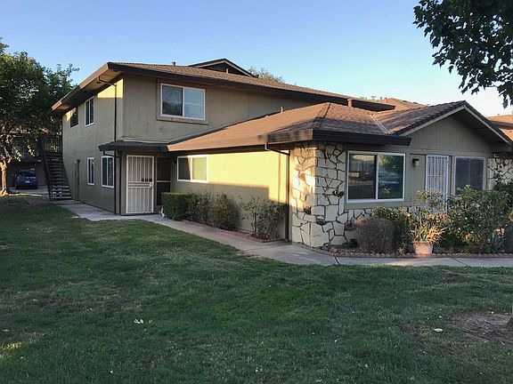 2nd image of 4549 Palm Ave APT 2