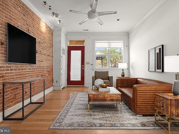2nd image of 517 S Patterson Park Ave