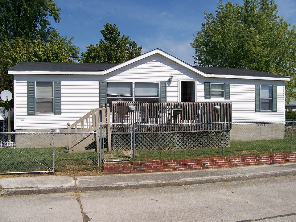 2nd image of 1702 Park St