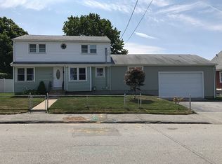 25 Winsor St, Fairhaven, MA 02719