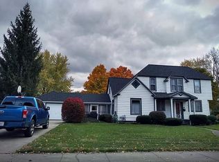 331 W 5th St, Rochester, IN 46975