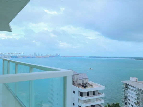 218 SE 14th St APT 2107, Miami, FL 33131