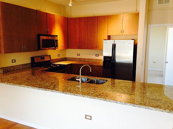2nd image of 873 N Larrabee St #44