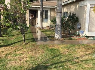 887 Award Dr, Colton, CA 92324