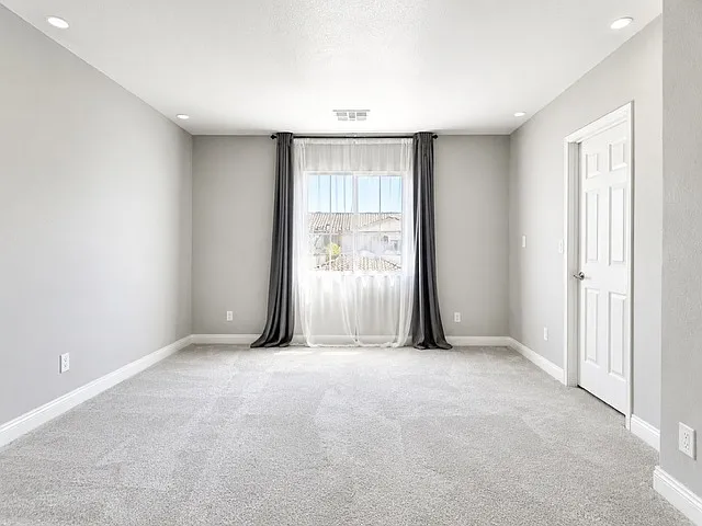 573 Aspen Leaf St — Photo 12