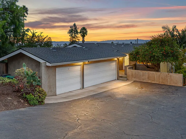Sunset views even from the driveway.
