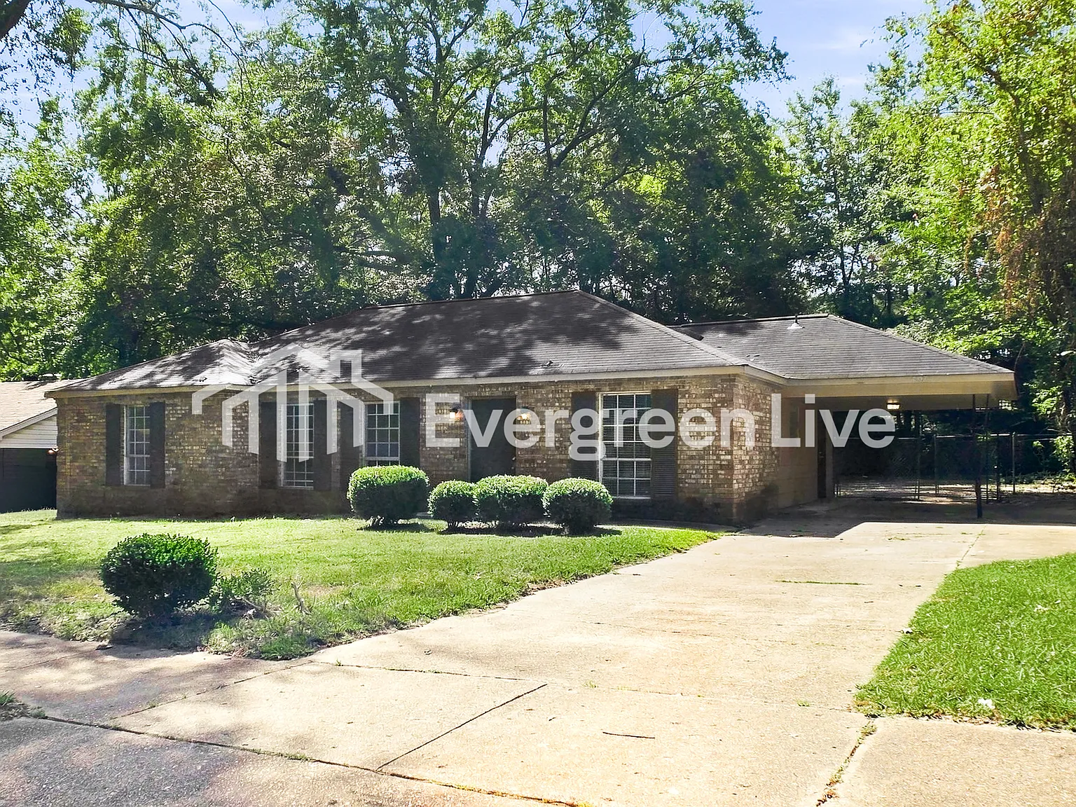 3 bed, 2.0 bath, 1491 sqft, $1,295 — Photo 2