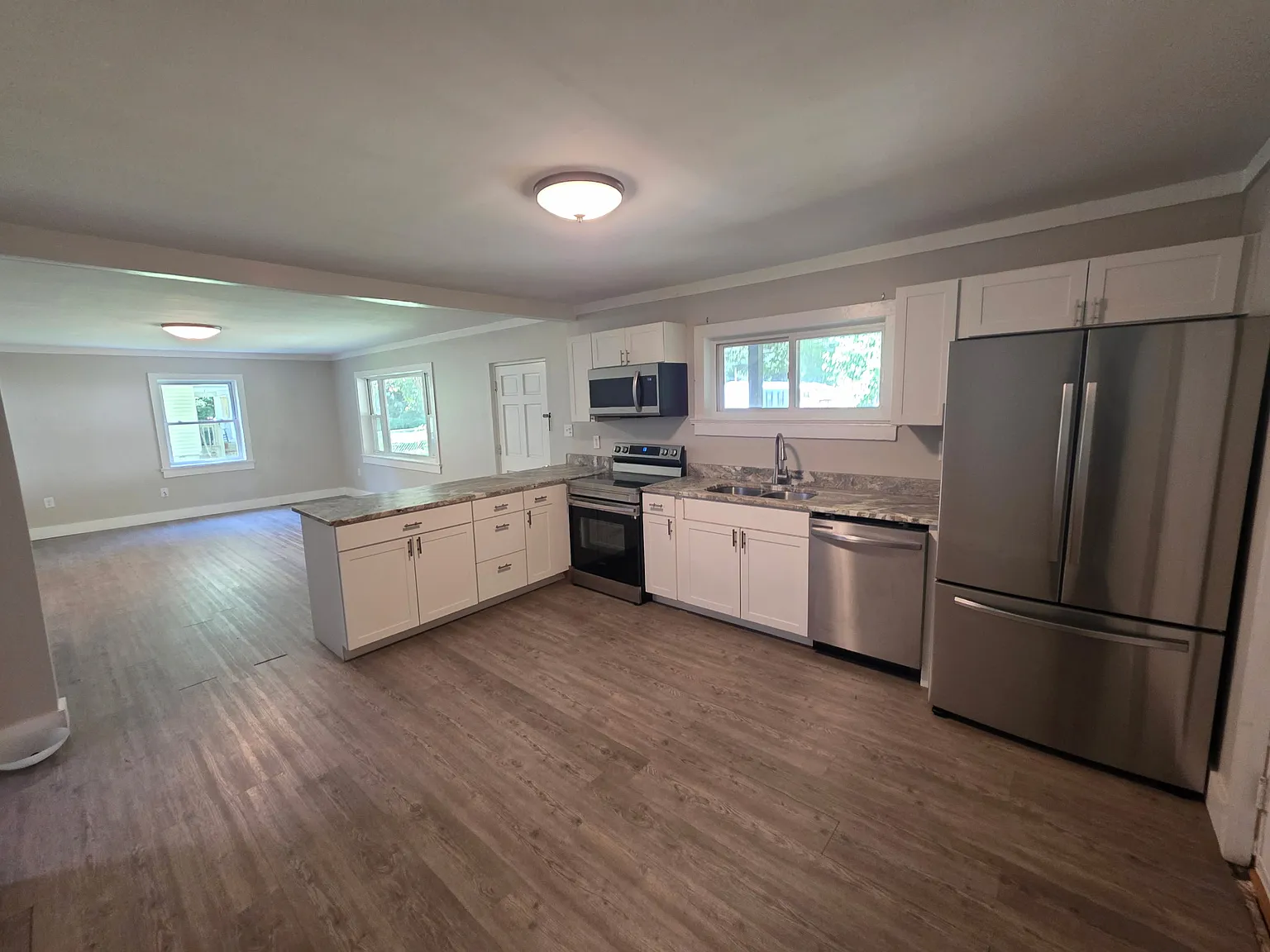 2 bed, 1152 sqft, $1,200 — Photo 1