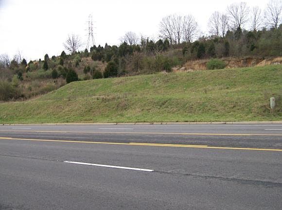 2nd image of 3610 Highway 75
