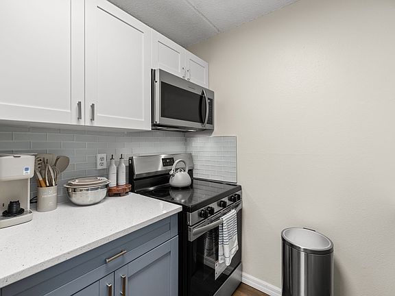 4th image of 3206 W Azeele St #1-128