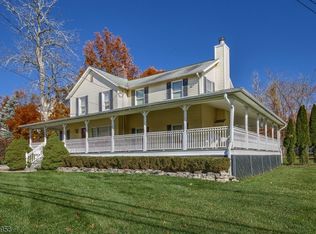 42 Peapack Rd, Far Hills, NJ 07931