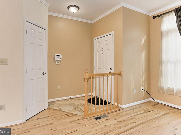 5th image of 1501 N Colonial Ter Unit D