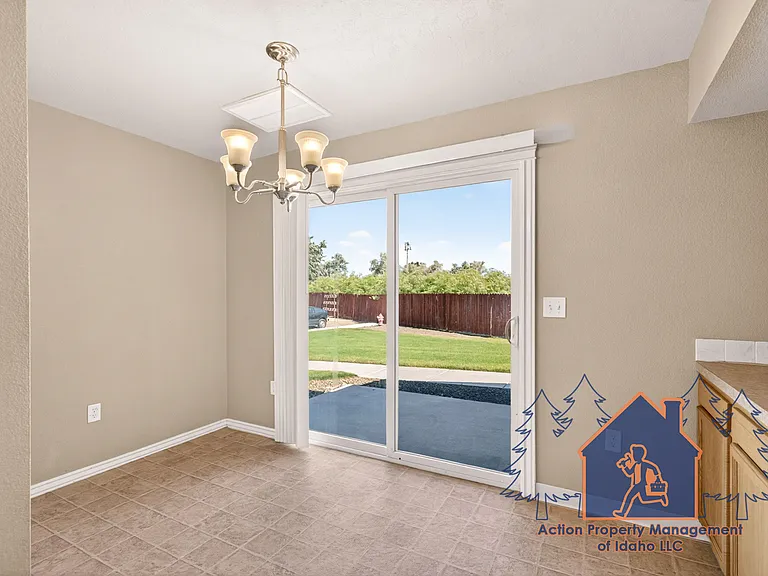 3905 Idaho Ave — Photo 14