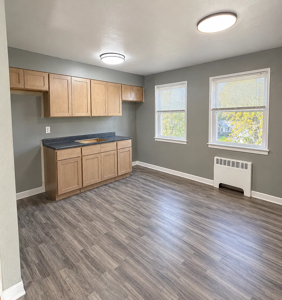 2 Bedroom Apartment — Photo 3