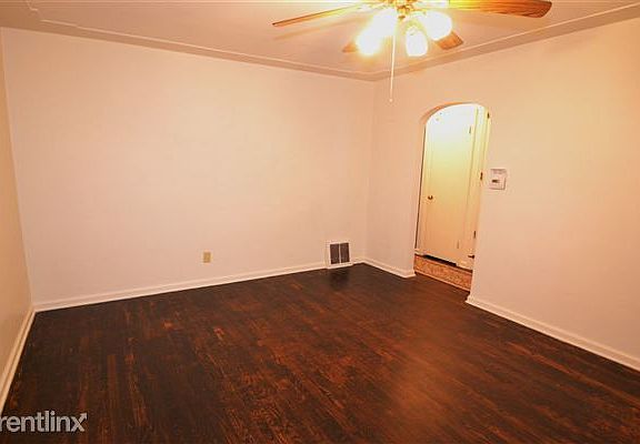 Living Room view west