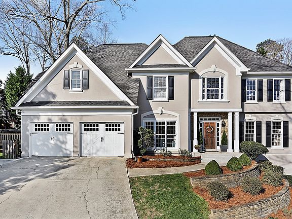 2nd image of 130 Willow Brook Dr