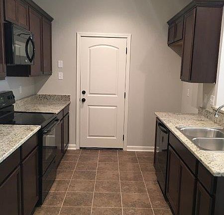 4th image of 411 Cypress Garden Dr