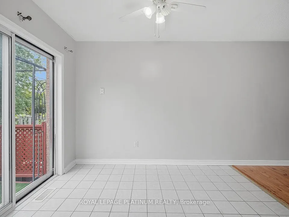 74 Spadina Rd #44
