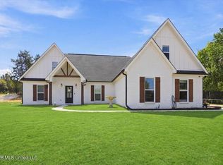 176 Carrington Rd, Byhalia, MS 38611