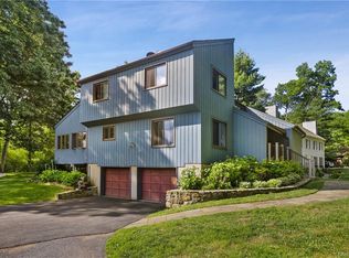 15 Maple Moor Ln, Cortlandt Manor, NY 10567