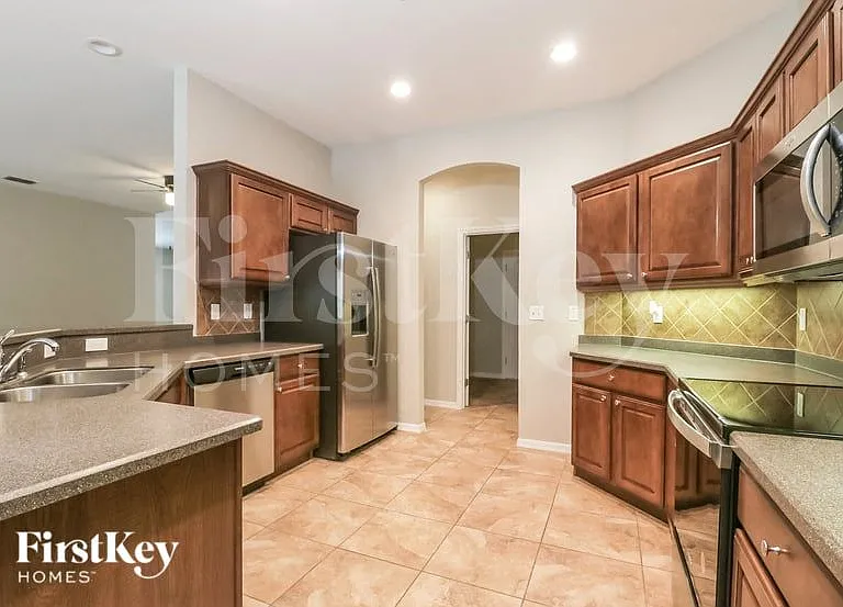 6127 Evansbrook Dr — Photo 5