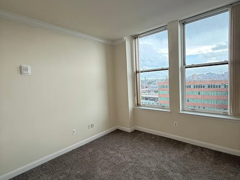 Standard — Photo 21