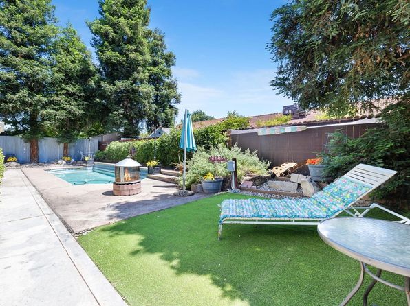 1110 Minarets Ave, Clovis, CA 93611