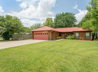 121 Xit Ranch Rd, Trinidad, TX 75163