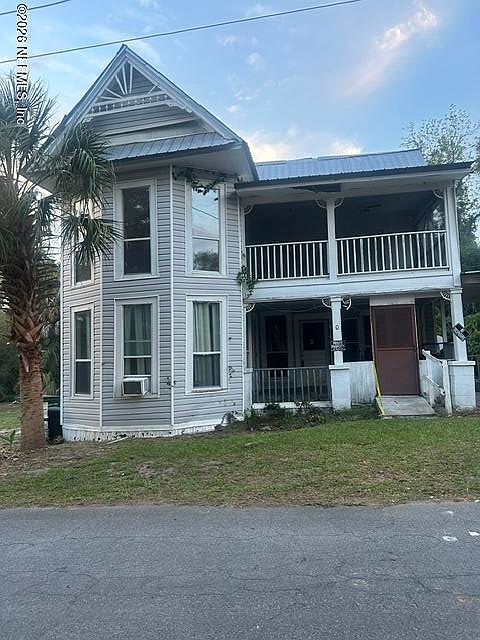 1st image of 107 4TH ST Street SW