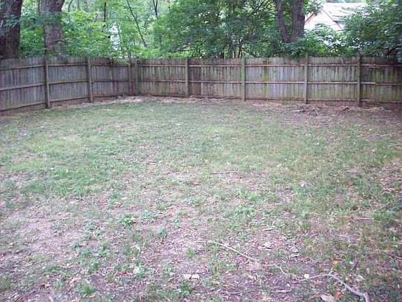 5th image of 3865 E 60th St