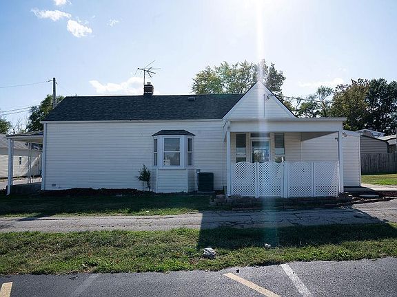 3rd image of 225 Dammert Ave