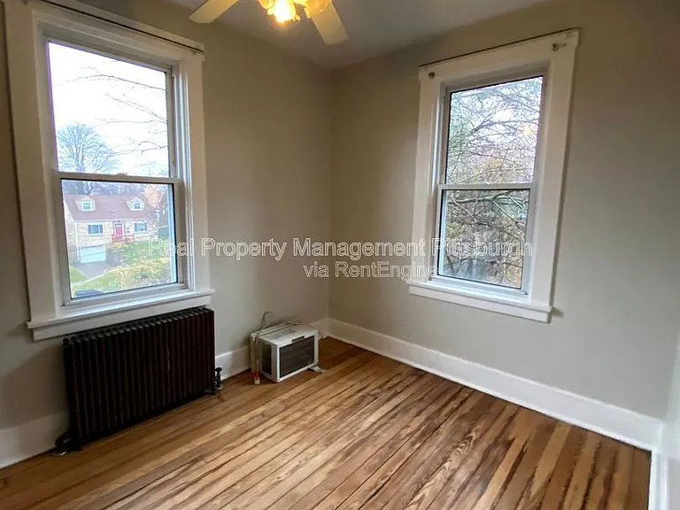 318 Kaercher St — Photo 7