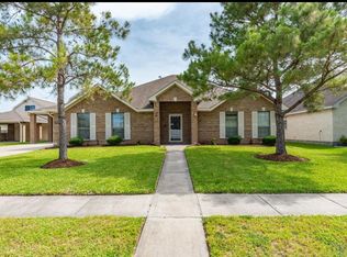 6723 Travis St, Manvel, TX 77578