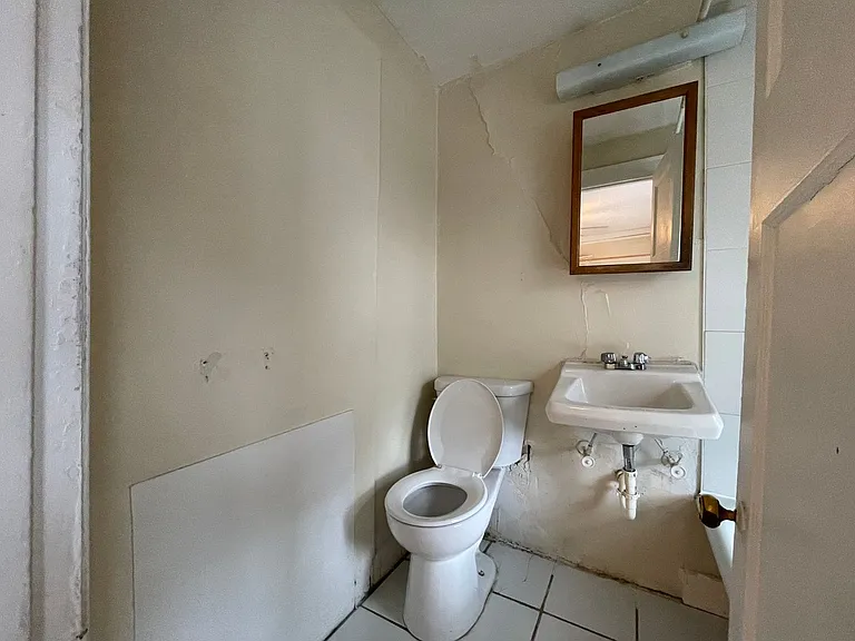 1303 Cass — Photo 7