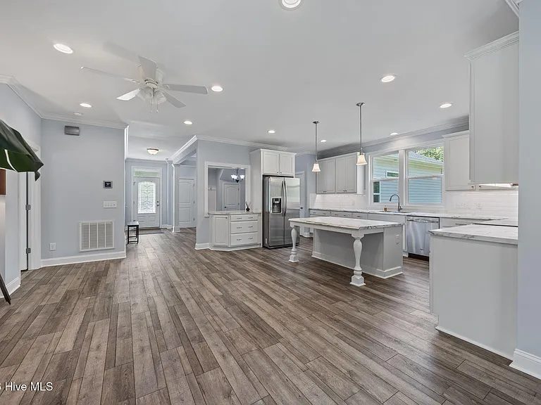 164 Bay View Dr — Photo 21