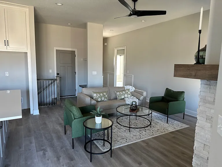 19707 W 195th Pl — Photo 2