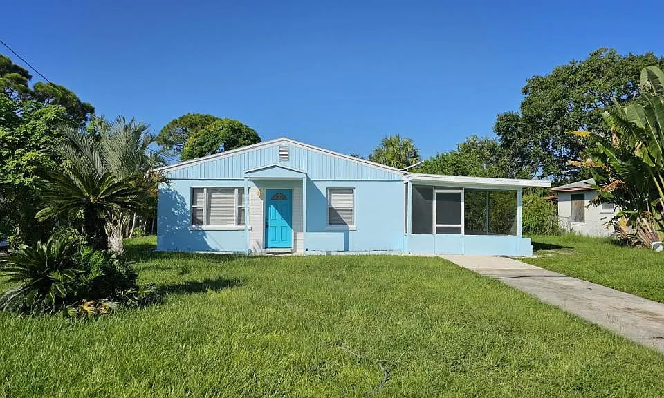 644 Wisteria Dr