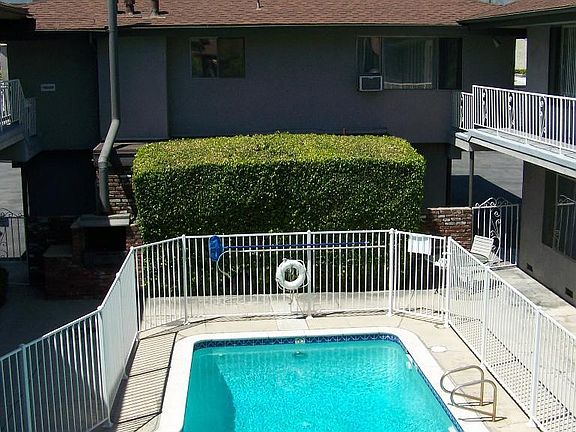 2nd image of 1001 Arcadia Ave APT 10