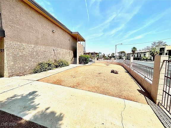 5th image of 3727 Hazelwood St APT 24