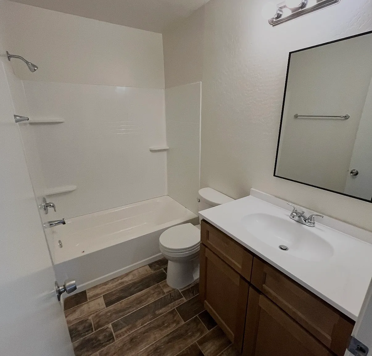 2 bed, 805 sqft, $1,150 — Photo 2